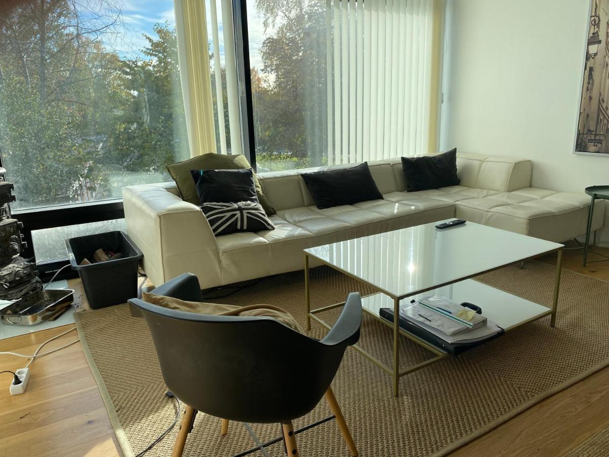 Exclusive 2 Level Etage Next To Arlanda-City Metro Stockholm Exterior photo